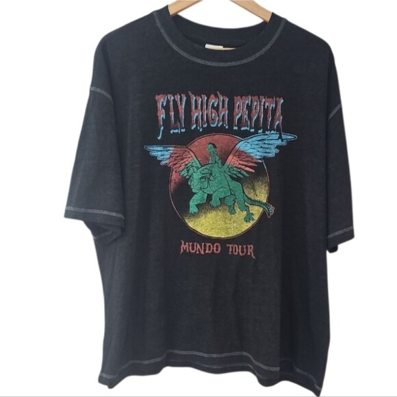 Disney Pixar Coco Graphic Tee Sz L NWOT Vintage Wash Oversized Mundo Tour Tshirt - Picture 1 of 12